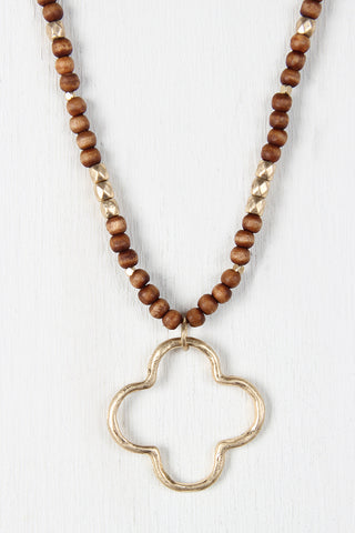Wood Bead Qua-trefoil Pendant Necklace