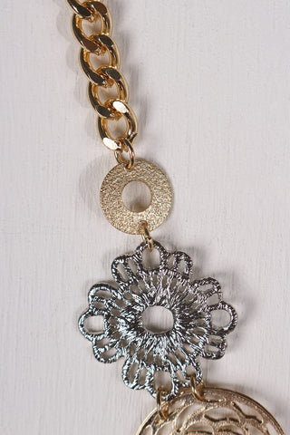 Laser Cut Flower Fashion Necklace